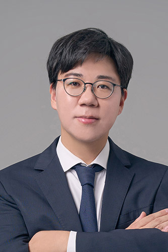              문형식 변호사 / 법무법인(유) 현